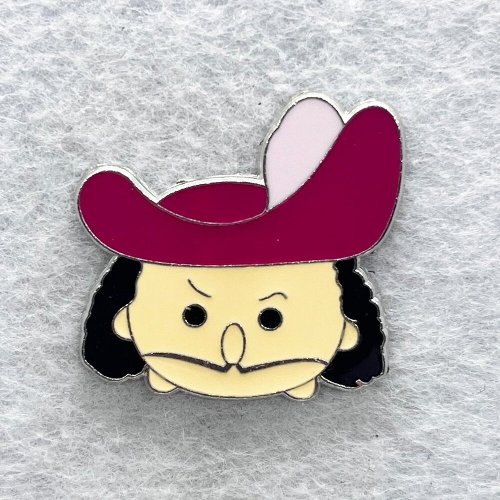 🔮 5/$25 Disney Peter Pan Captain Hook Tsum Tsum Pin
